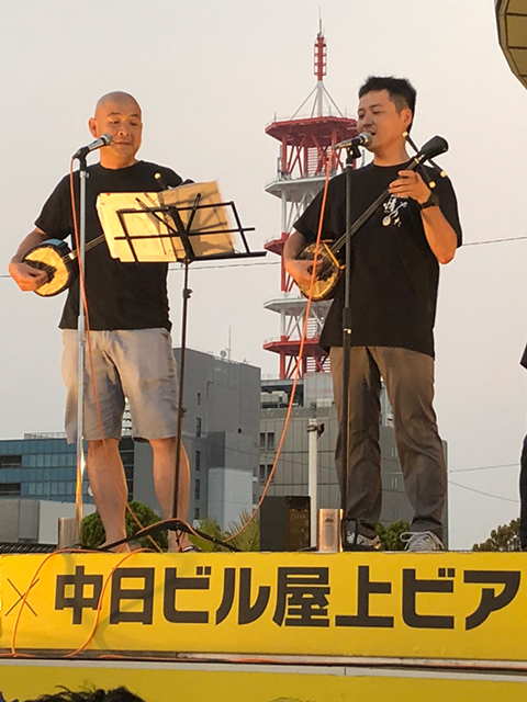 中日ビル屋上ビアガーデン沖縄民謡ライブ